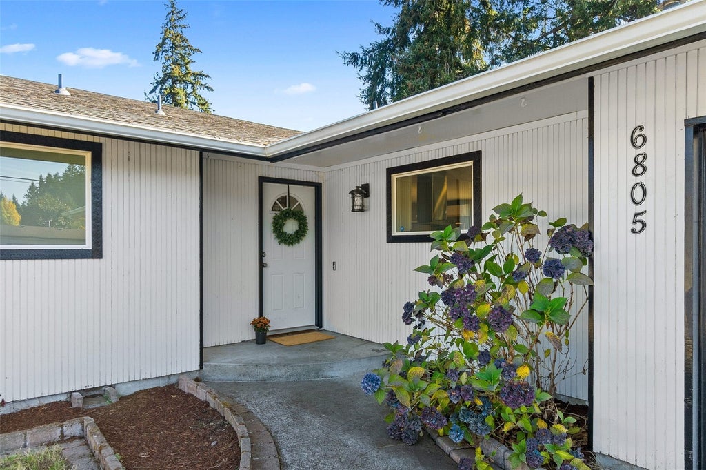 Photo of 6805 5th Way SE, Olympia, WA 98503 (MLS # 2598005)