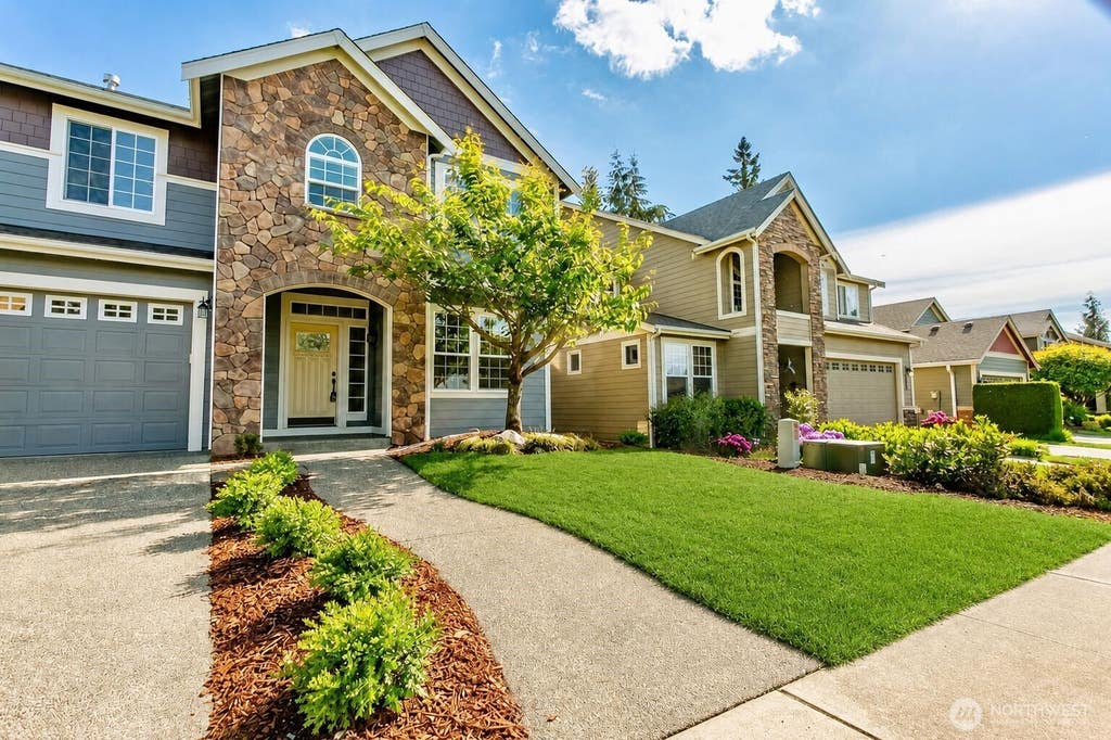 Photo of 2306 43rd Avenue SE, Puyallup, WA 98374 (MLS # 2529661)