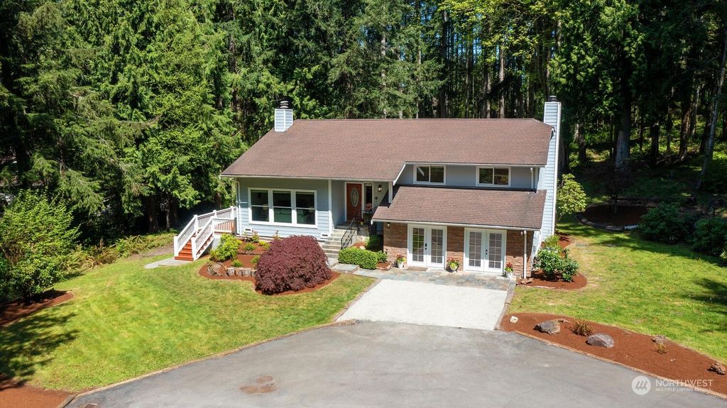 Photo of 11809 200th Avenue NE, Redmond, WA 98053 (MLS # 2067675)