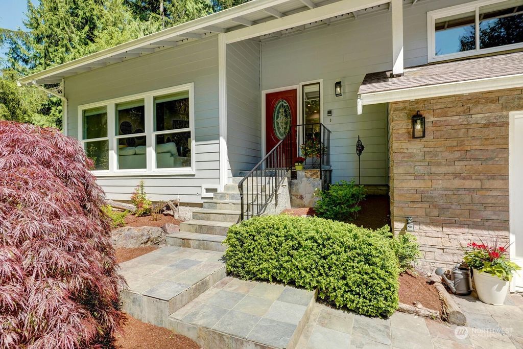 Photo of 11809 200th Avenue NE, Redmond, WA 98053 (MLS # 2067675)
