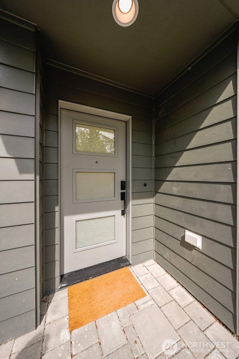 Photo of 6028 41st Avenue NE, Seattle, WA 98115 (MLS # 2563558)