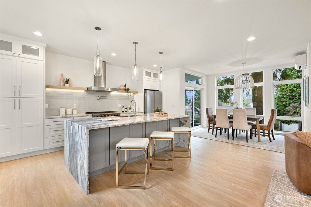 Photo of 1035 NE 98th Street, Seattle, WA 98115 (MLS # 2220842)