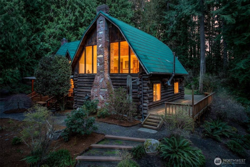 Photo of 18020 214th Avenue NE, Woodinville, WA 98077 (MLS # 2505409)