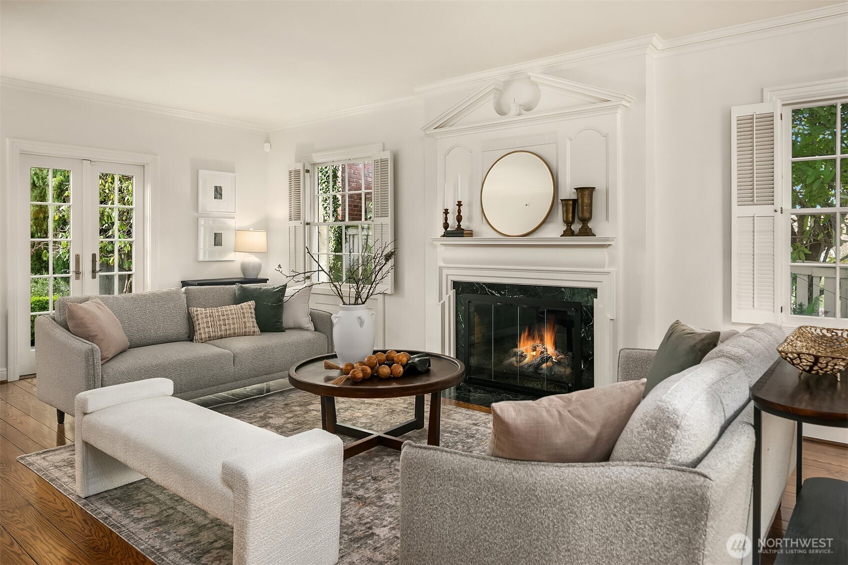 3033 E Laurelhurst Drive NE