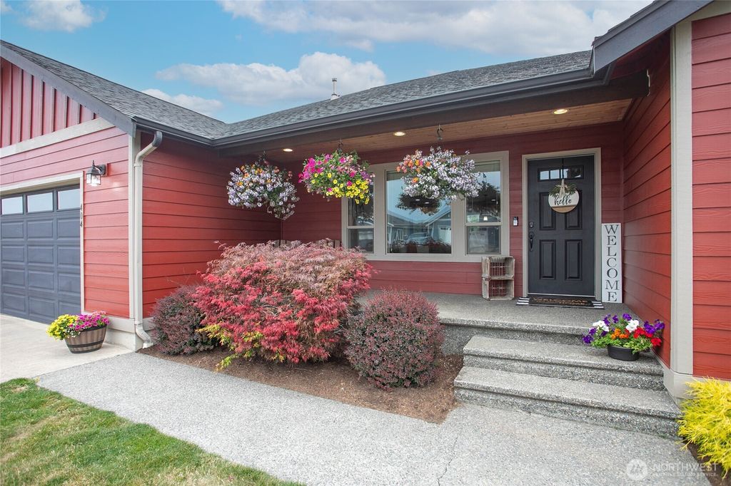 Photo of 404 Amareen Court, Nooksack, WA 98276 (MLS # 2557043)