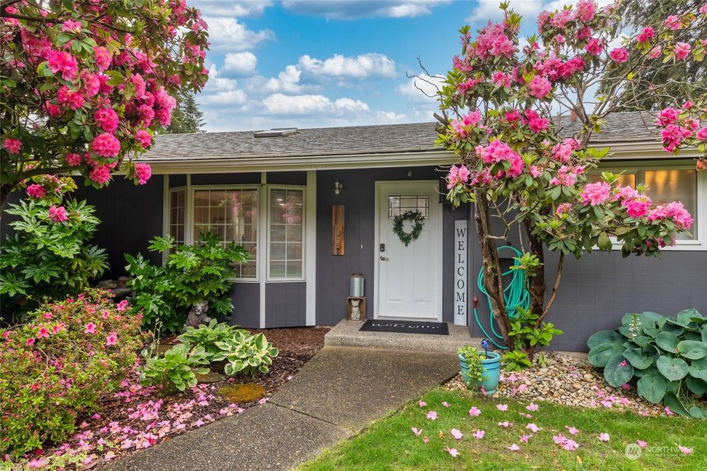 Photo of 14555 167th Place SE, Renton, WA 98059 (MLS # 2244933)