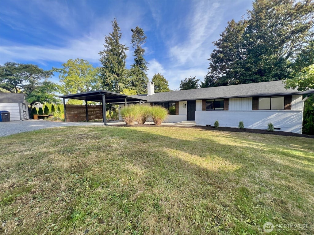 Photo of 4807 Bayview Lane, Everett, WA 98203 (MLS # 2581718)