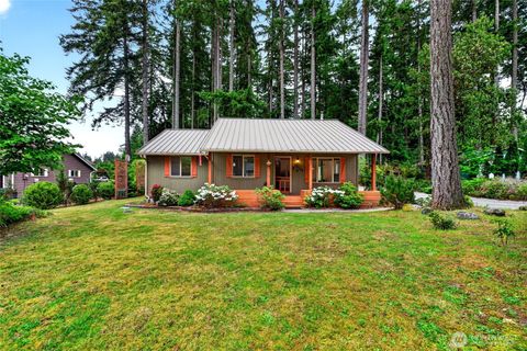 Photo of 10303 Matthews Avenue, Anderson Island, WA 98303 (MLS # 2521116)