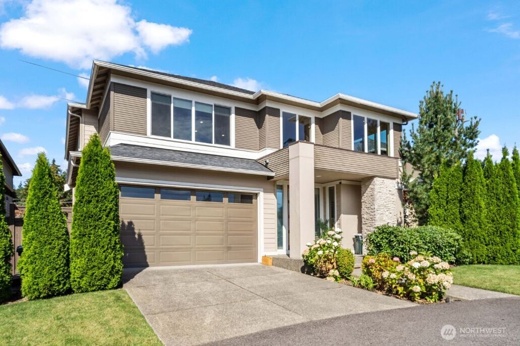 Photo of 16425 SE 46th Court, Bellevue, WA 98006 (MLS # 2423014)