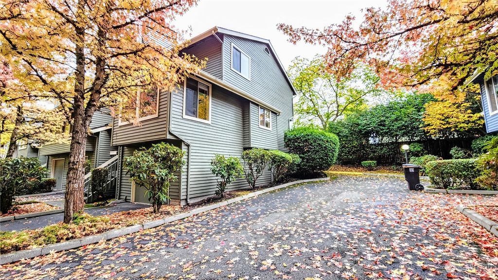 Photo of 14365 30th Avenue NE #10, Seattle, WA 98125 (MLS # 2011837)