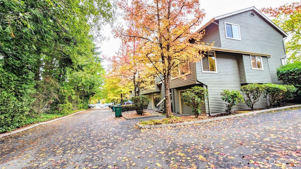 Photo of 14365 30th Avenue NE #10, Seattle, WA 98125 (MLS # 2011837)