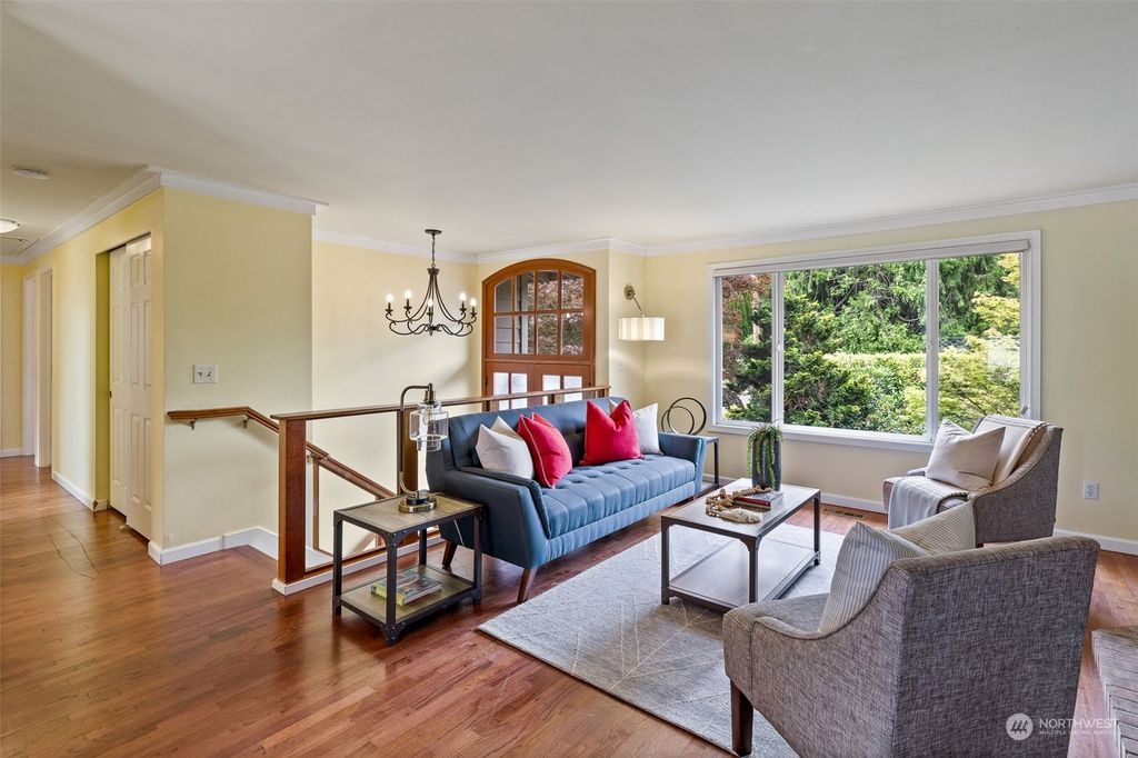Photo of 808 4th Street, Kirkland, WA 98033 (MLS # 2261212)