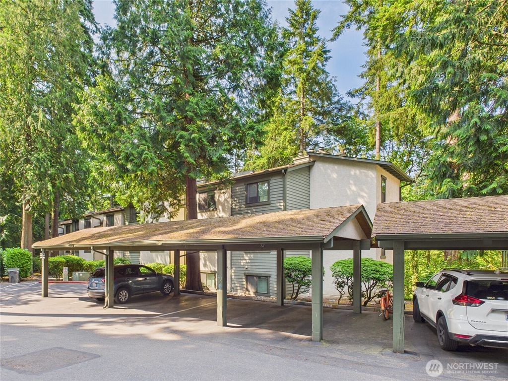 Photo of 12721 NE 129th Court #F103, Kirkland, WA 98034 (MLS # 2368028)