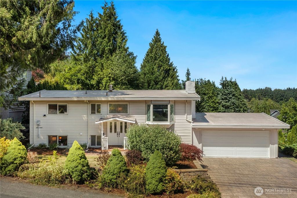 Photo of 15638 SE 24th Street, Bellevue, WA 98008 (MLS # 2418119)