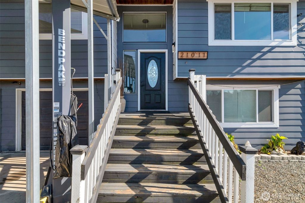 Photo of 21011 54th Avenue W, Lynnwood, WA 98036 (MLS # 2487490)