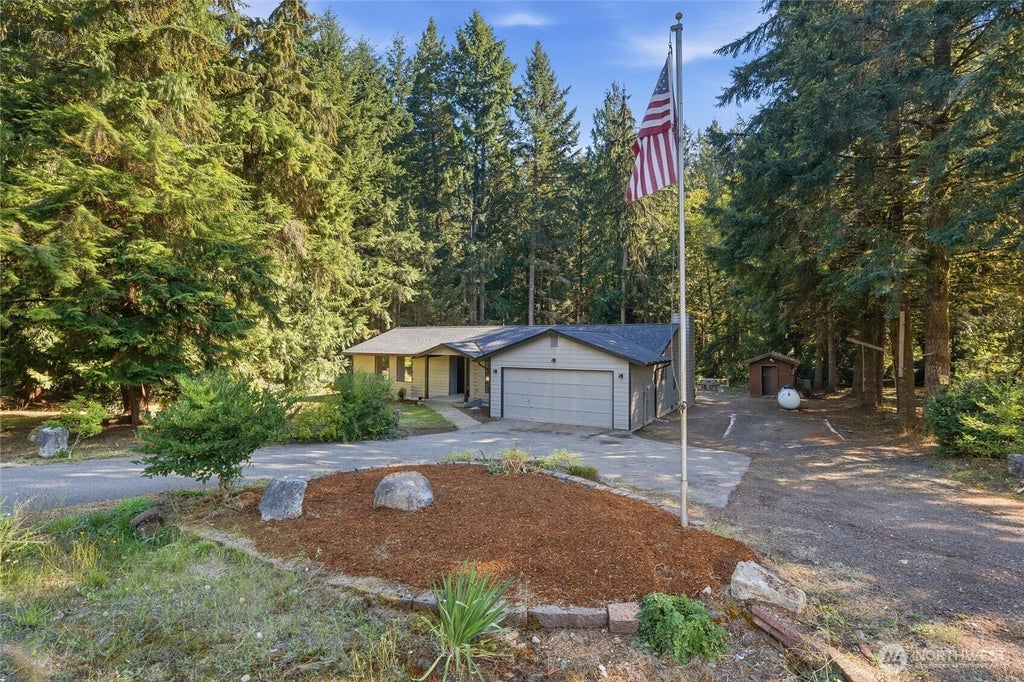 Photo of 5370 SE Ravenridge Court, Port Orchard, WA 98367 (MLS # 2583987)