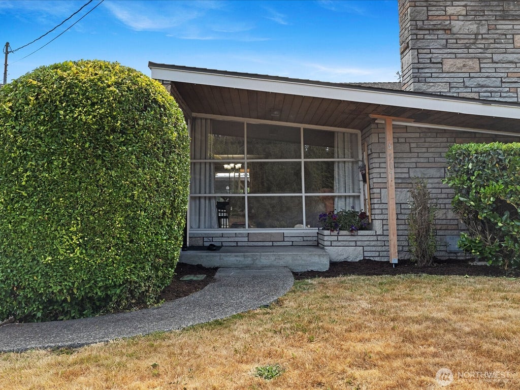 Photo of 4507 Rucker Avenue, Everett, WA 98203 (MLS # 2559555)