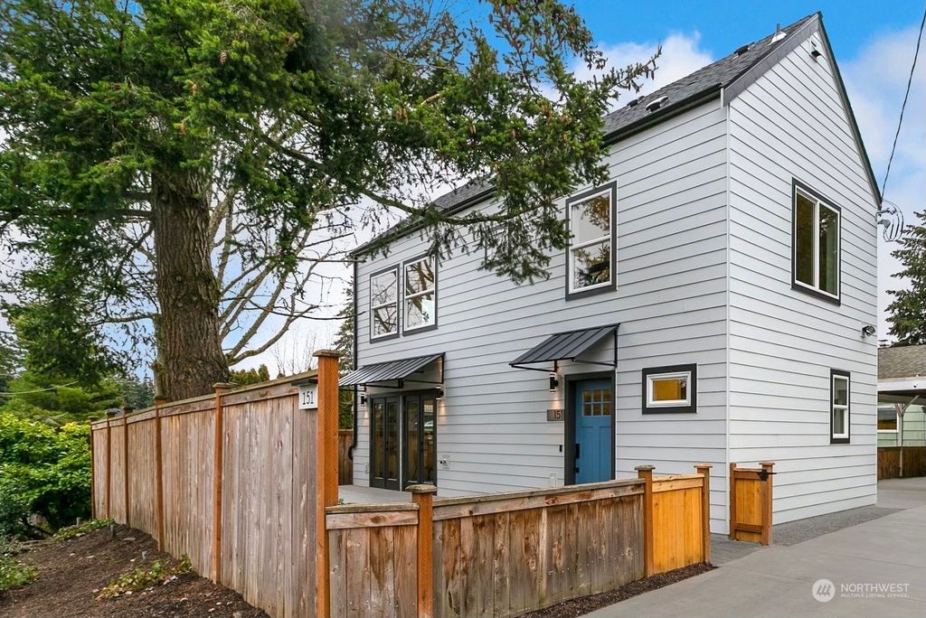 Photo of 151 N 137th Street, Seattle, WA 98133 (MLS # 2043183)