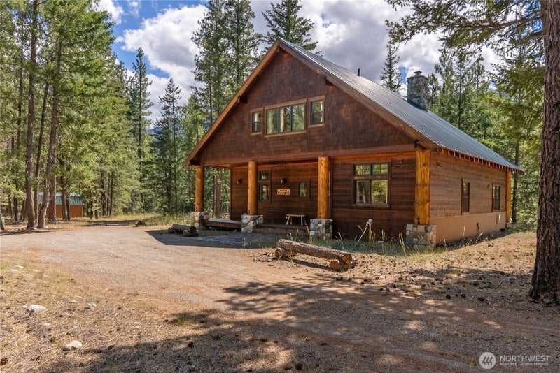 32 Foster Loop Road