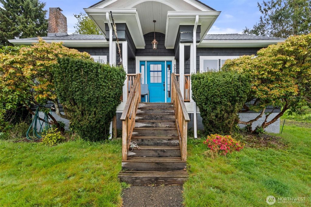 Photo of 325 Wheeler Avenue, Hoquiam, WA 98550 (MLS # 2510833)