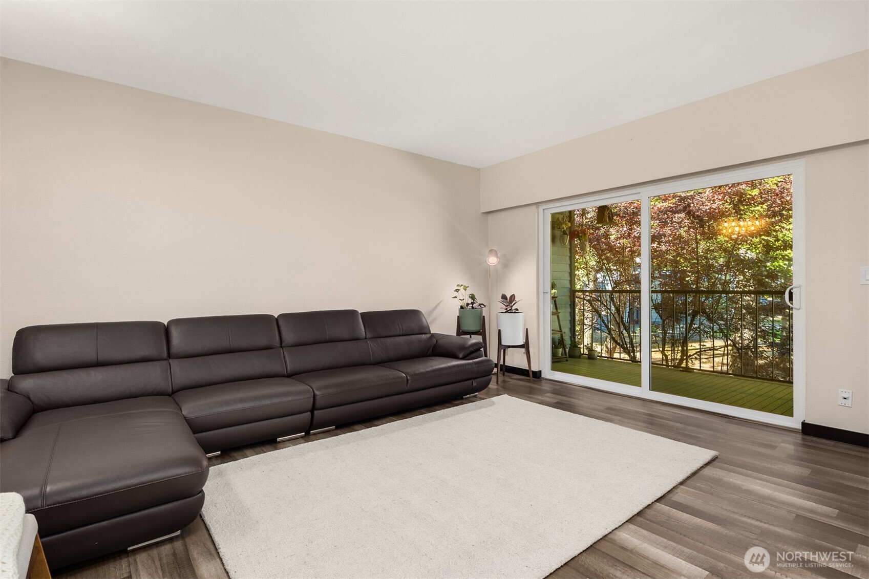 8641 Zircon Drive SW
