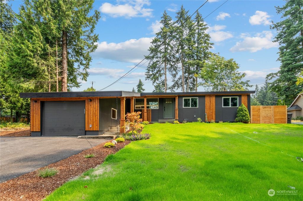 Photo of 5526 114th Ave Ave NE, Kirkland, WA 98033 (MLS # 2285297)