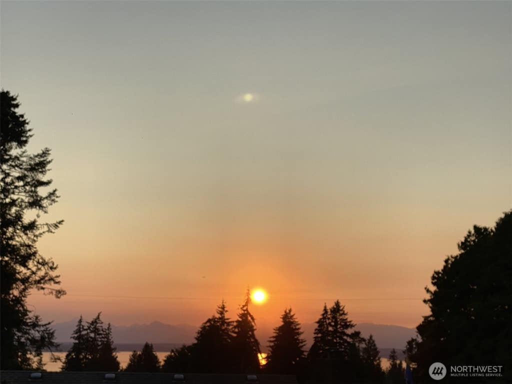 Photo of 11711 Greenwood Ave N AVE #B, Seattle, WA 98133 (MLS # 2571814)