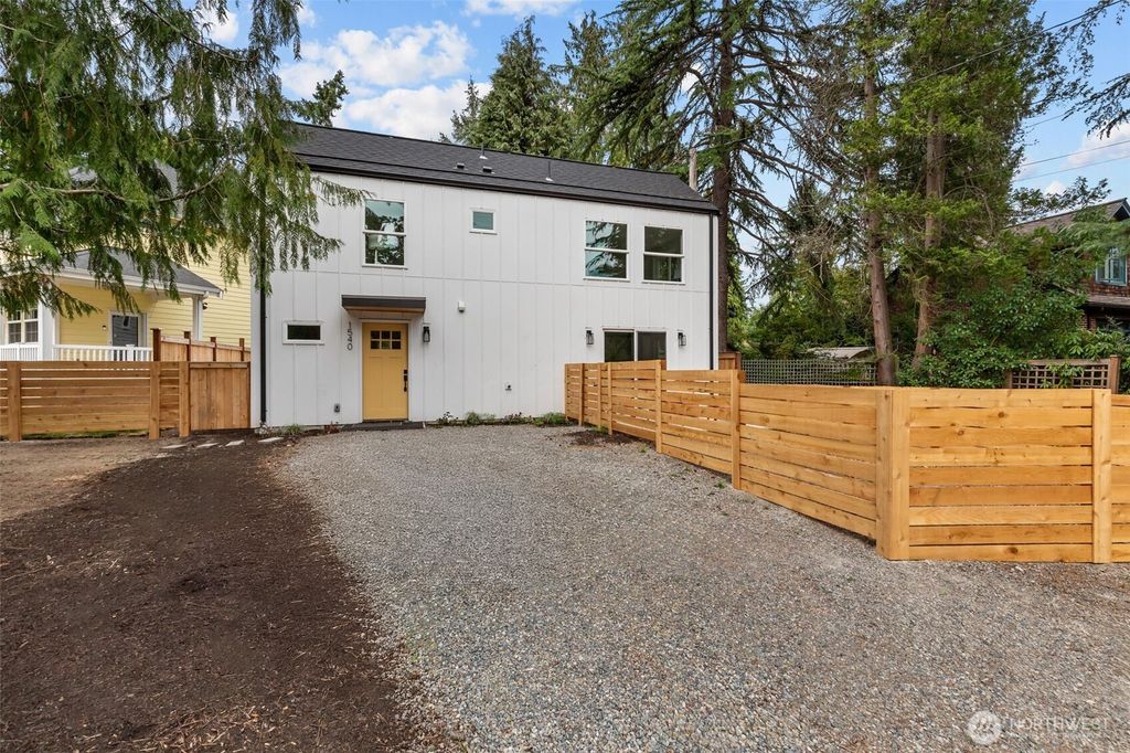 Photo of 1540 NE 113th Street, Seattle, WA 98125 (MLS # 2430220)