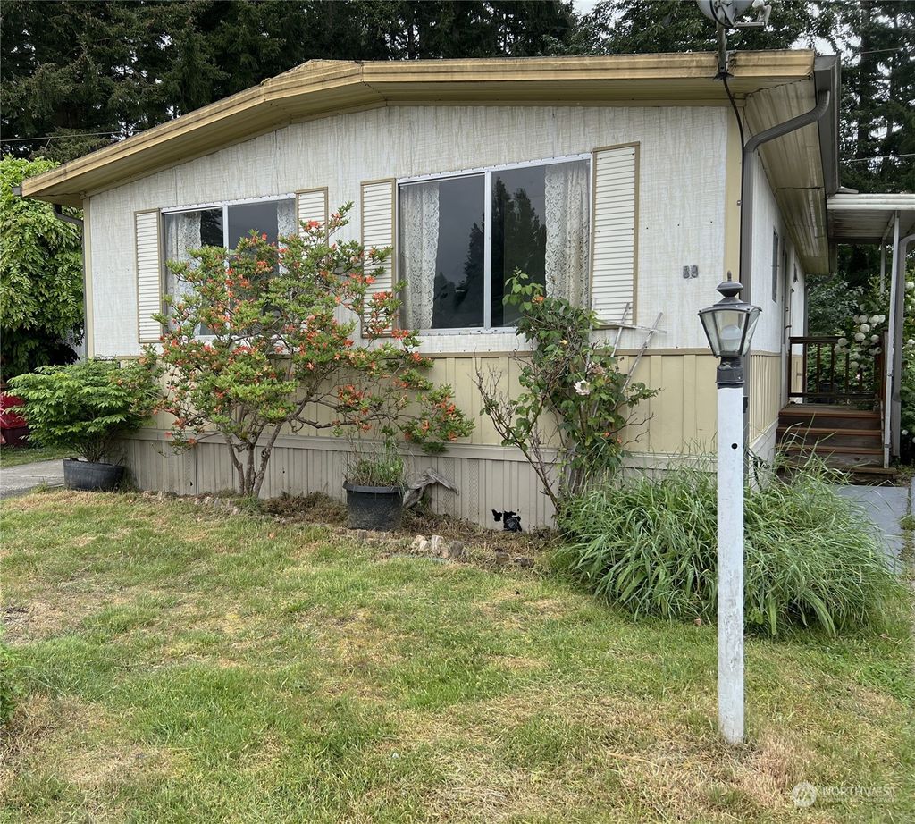 Photo of 1919 196th Street SW #39, Lynnwood, WA 98036 (MLS # 2071521)