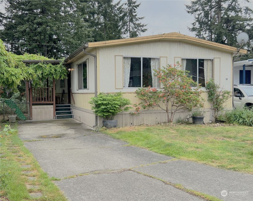 Photo of 1919 196th Street SW #39, Lynnwood, WA 98036 (MLS # 2071521)