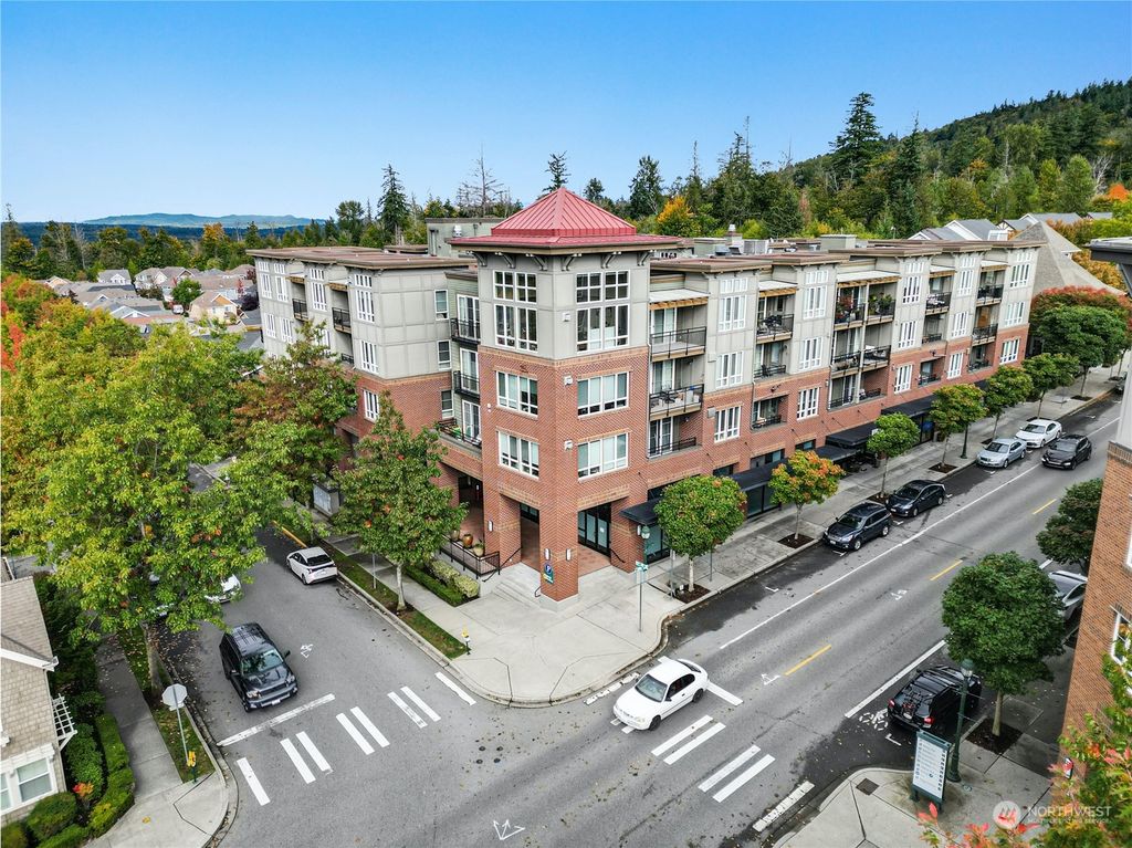 Photo of 1880 25th Avenue NE #301, Issaquah, WA 98029 (MLS # 2189717)