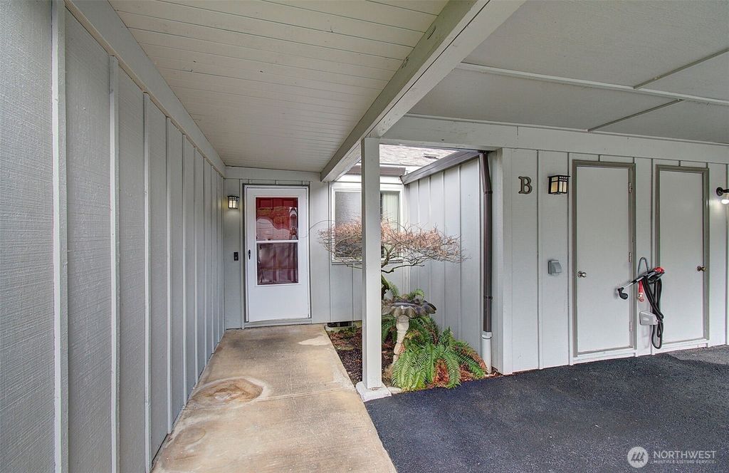 Photo of 804 NW 132nd Street #B, Vancouver, WA 98685 (MLS # 2497804)