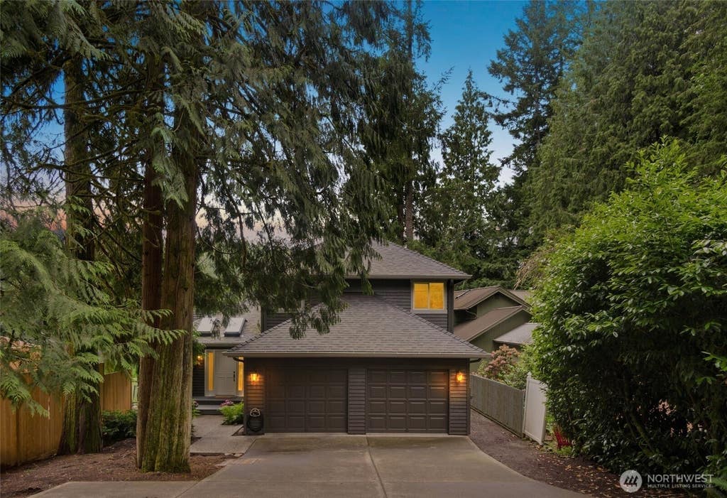 Photo of 3231 E Ames Lake Drive NE, Redmond, WA 98053 (MLS # 2551041)
