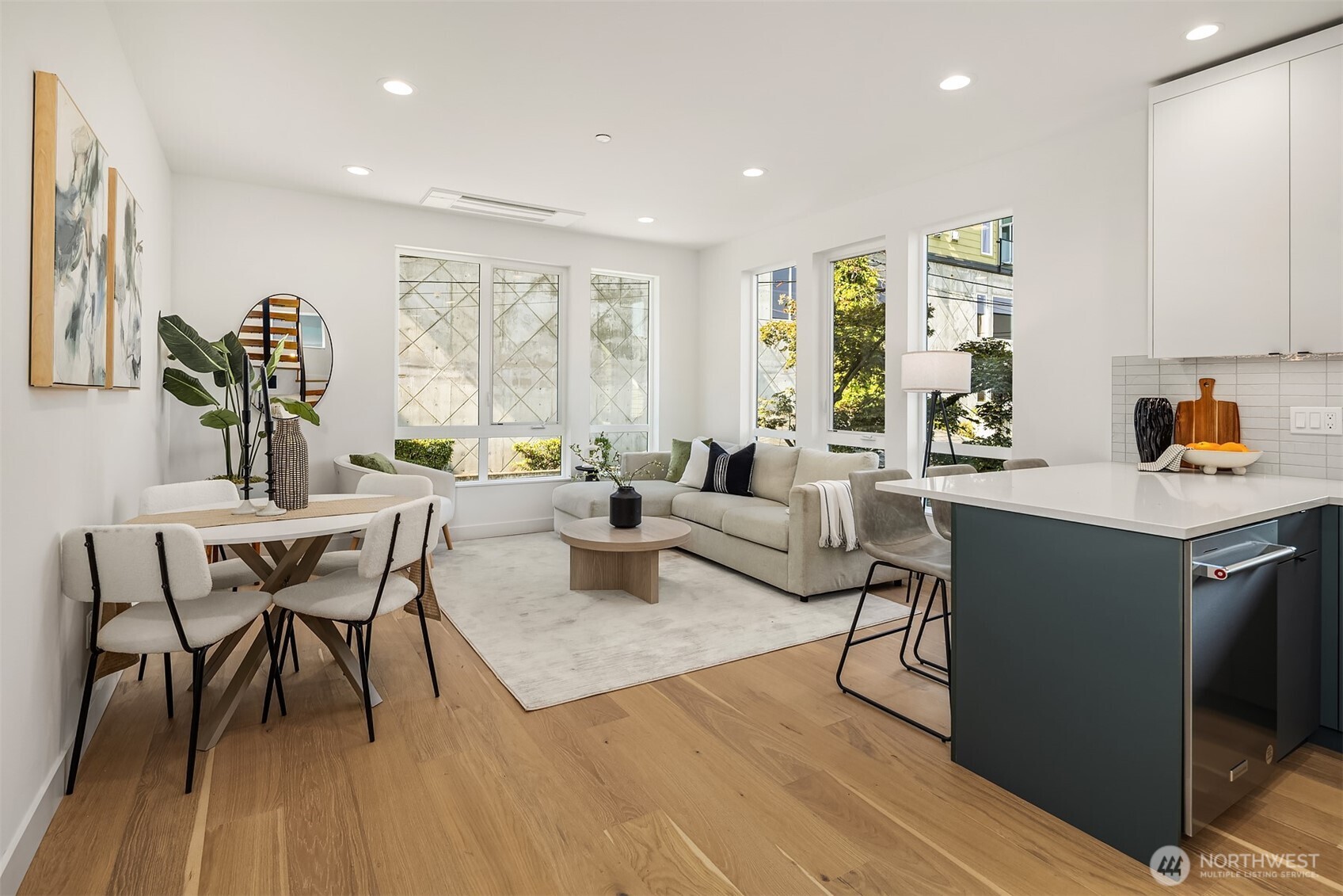 2009 Dexter Avenue N B