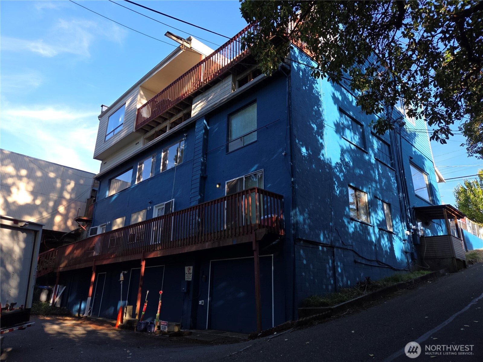 4220 Kitsap Way