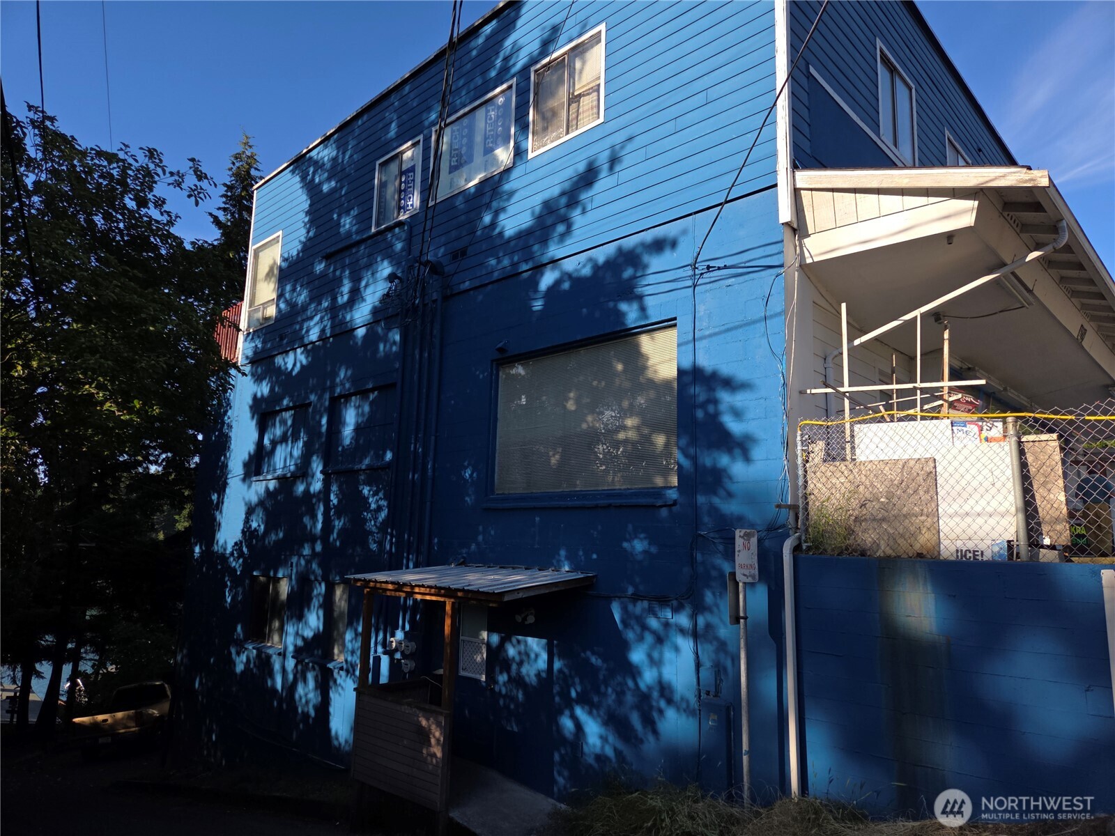 4220 Kitsap Way