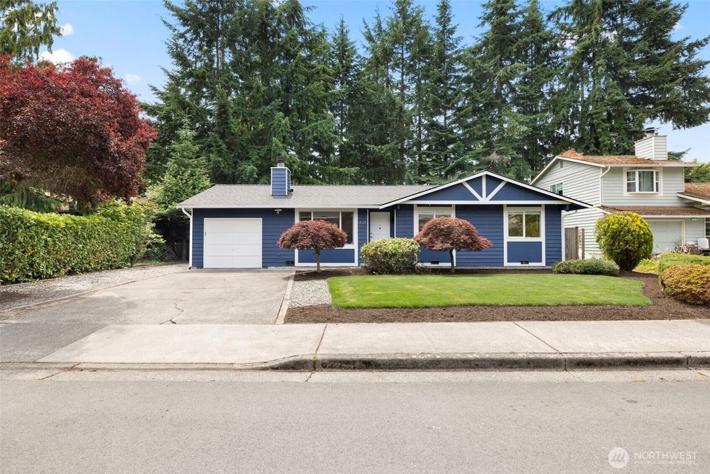 Photo of 828 116th Street SW, Everett, WA 98204 (MLS # 2393858)