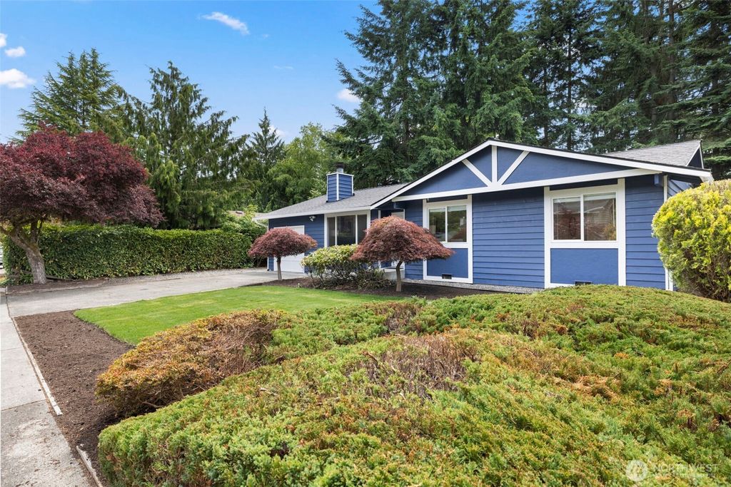 Photo of 828 116th Street SW, Everett, WA 98204 (MLS # 2393858)