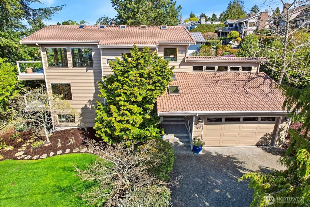 Photo of 2602 NW 199th Street, Shoreline, WA 98177 (MLS # 2360999)