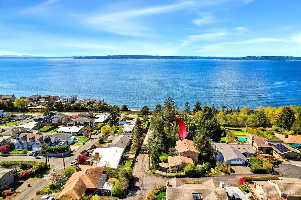 Photo of 2602 NW 199th Street, Shoreline, WA 98177 (MLS # 2360999)