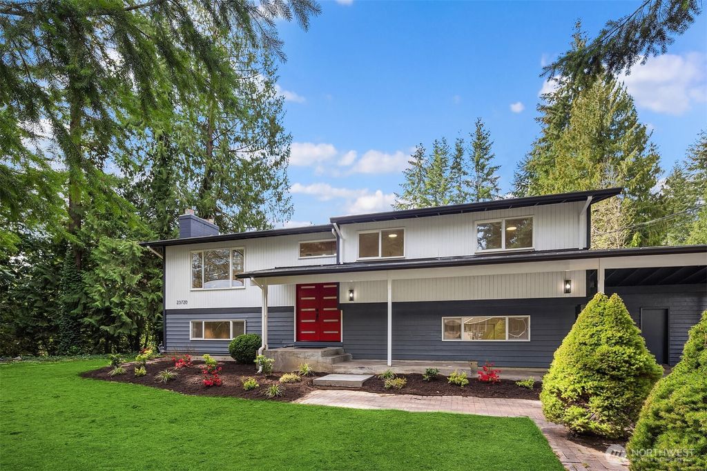 Photo of 23720 34th Avenue W, Brier, WA 98036 (MLS # 2371728)