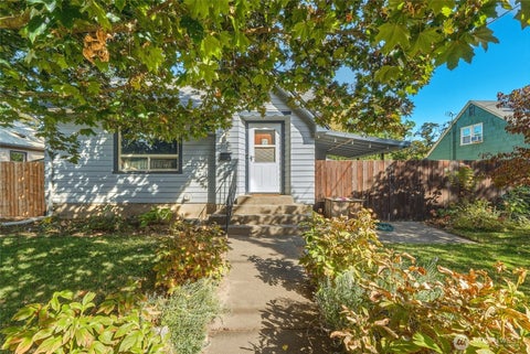 Photo of 1028 N Clinton Street, Walla Walla, WA 99362 (MLS # 2588294)