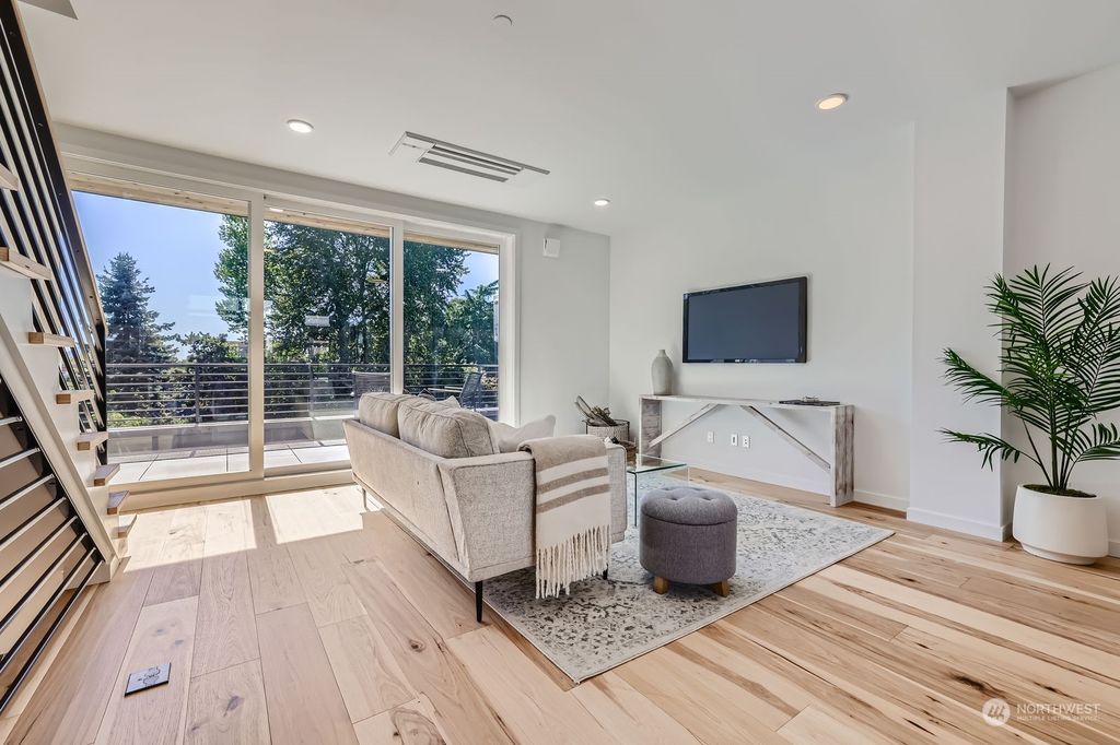 Photo of 515 Howe Street #B, Seattle, WA 98109 (MLS # 2307761)
