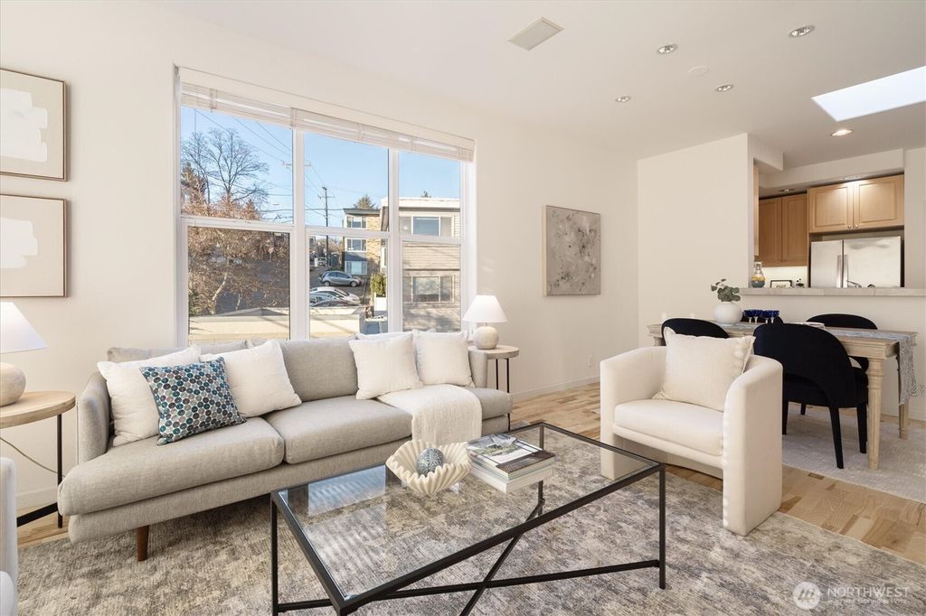 Photo of 3900 2nd Avenue NE #401, Seattle, WA 98105 (MLS # 2330904)