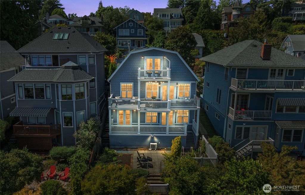 Photo of 1612 37th Avenue, Seattle, WA 98122 (MLS # 2422587)