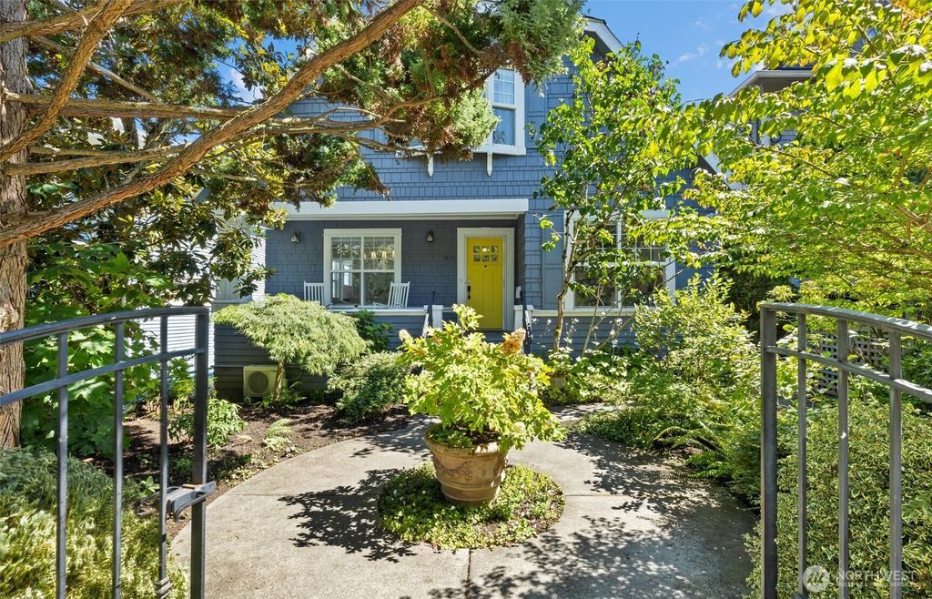 Photo of 1612 37th Avenue, Seattle, WA 98122 (MLS # 2422587)