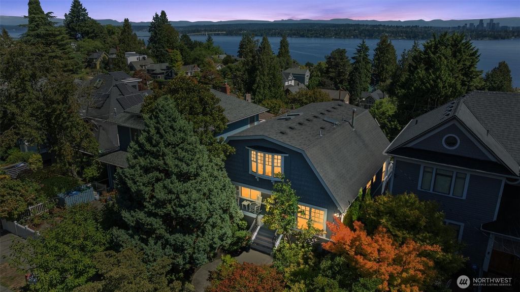 Photo of 1612 37th Avenue, Seattle, WA 98122 (MLS # 2422587)
