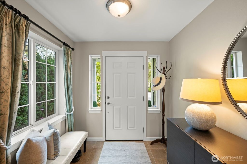 Photo of 17727 NE 113th Way, Redmond, WA 98052 (MLS # 2517943)