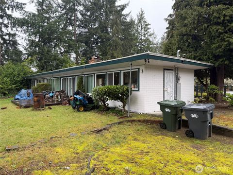 Photo of 9202 Westmont Place SW, Lakewood, WA 98498 (MLS # 2489328)