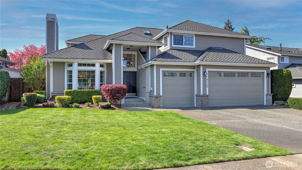 Photo of 5113 NE 17th Street, Renton, WA 98059 (MLS # 2362774)